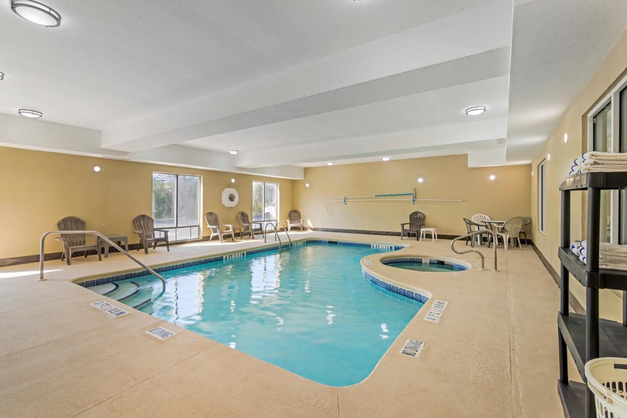 Comfort Suites ברונסוויק מראה חיצוני תמונה
